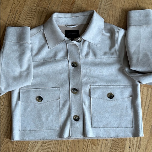 ✨ Banana Republic Suede Jacket ✨
Size Large Tall | Excellent Condition - Picture 3 of 4